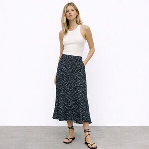 Zara elastic Asymmetrical Black and Blue Floral maxi Skirt size large